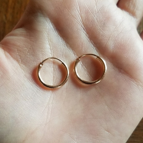 NWOT 15mm Mini Gold Hoop Earrings - Picture 8 of 8